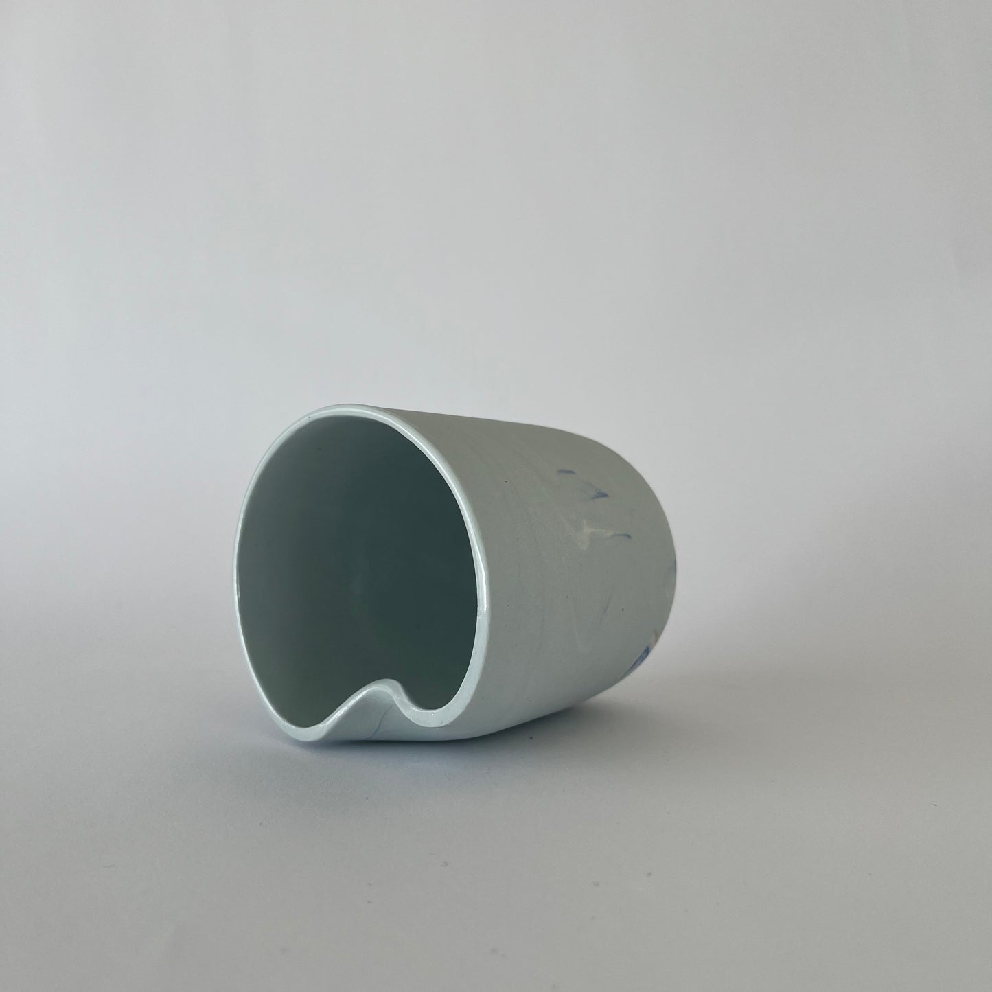 Egg mug grip