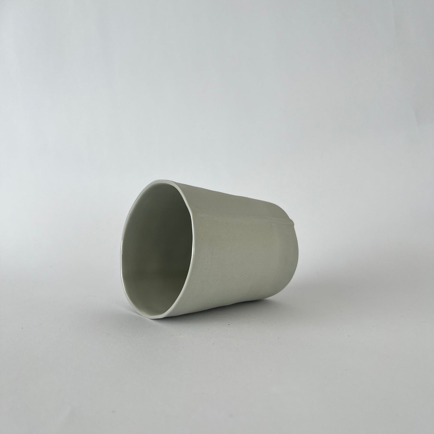 Wide line mug