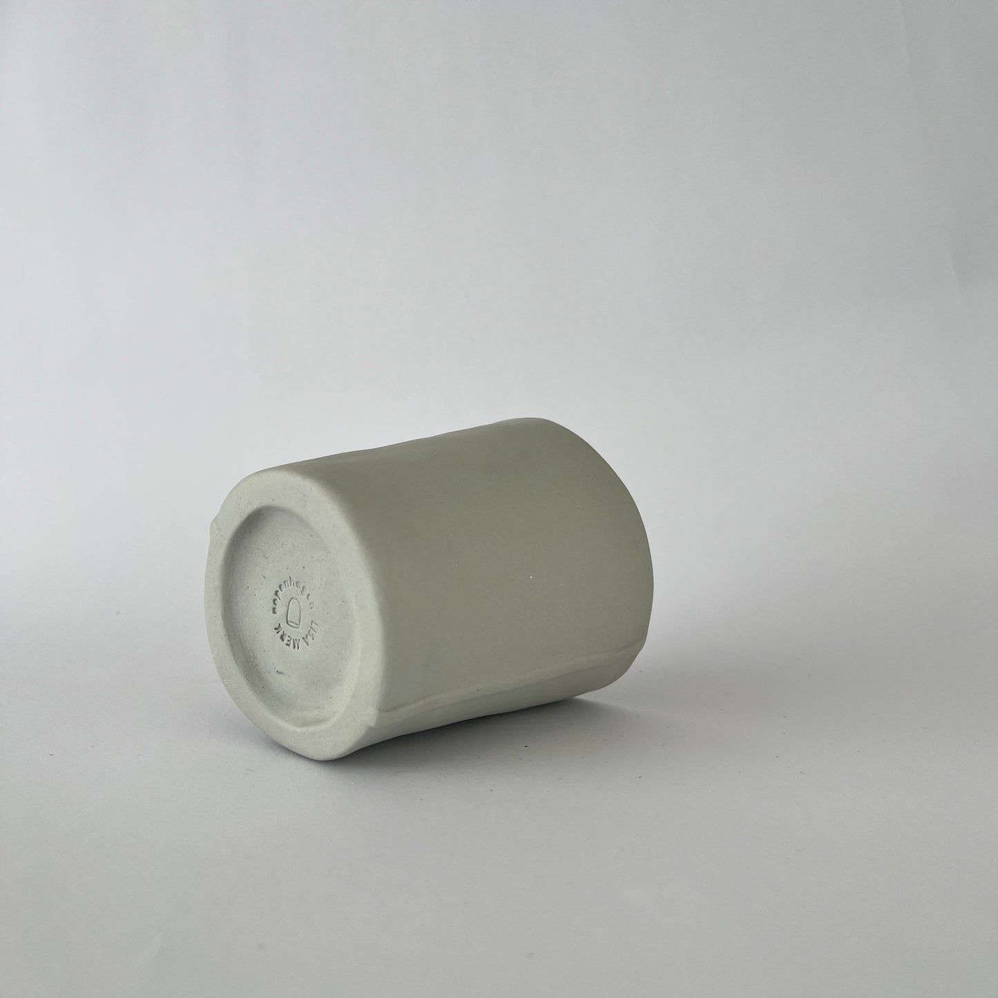 Wide line mug