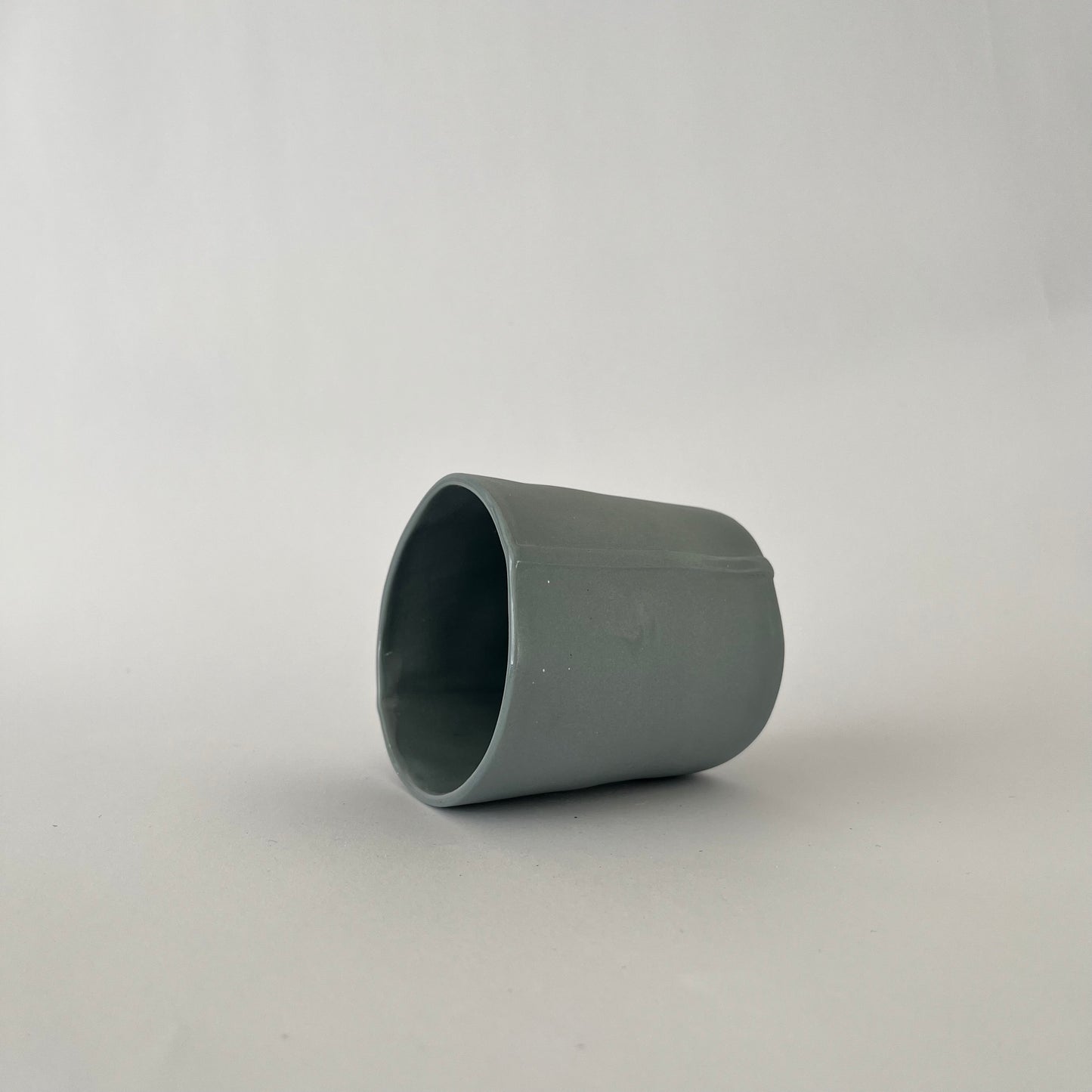 Wide line mug short