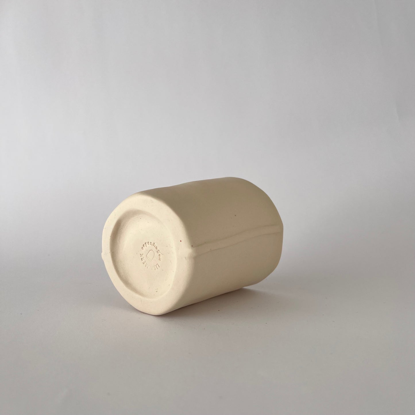 Wide line mug